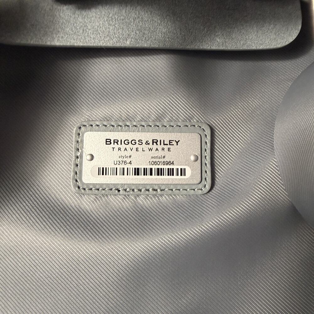 BRIGGS & RILEY ‘Baseline’ Black Nylon Deluxe 2-Wheeled Garment Bag - Picture 6 of 11